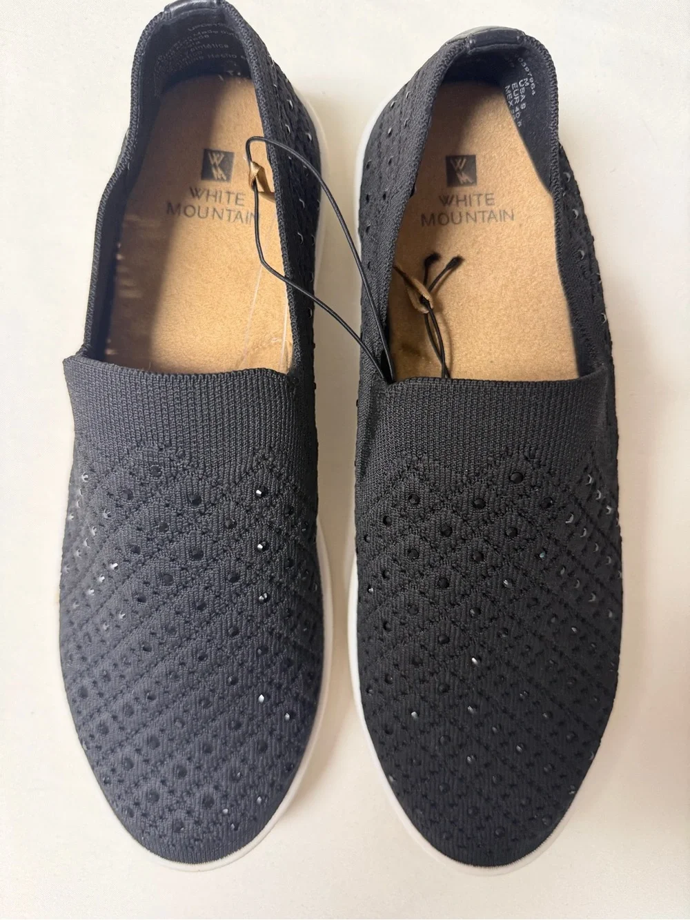 NWOT White Mountain Sparkle Slip On Women’s Size 9M Excellent Condition